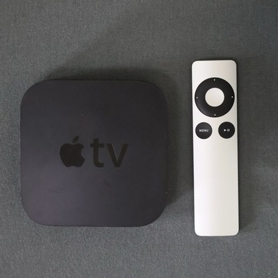 Apple TV A1378 MC572LL/A 2nd Generation With Remote