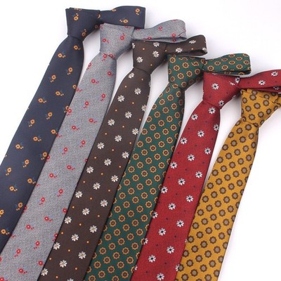 Blumen Jacquard Krawatte luxuriöse Struktur zeitloser Stil raffiniert poliert Optik