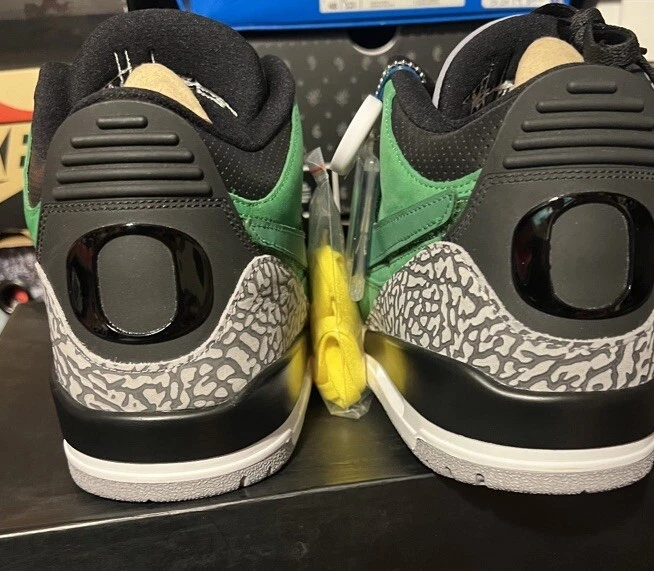 Nike AIR JORDAN 3 OREGON DUCKS PE TAMANHO 14 AJ3-867493 Promo Sample Player Exclusivo - Imagem 4 de 4