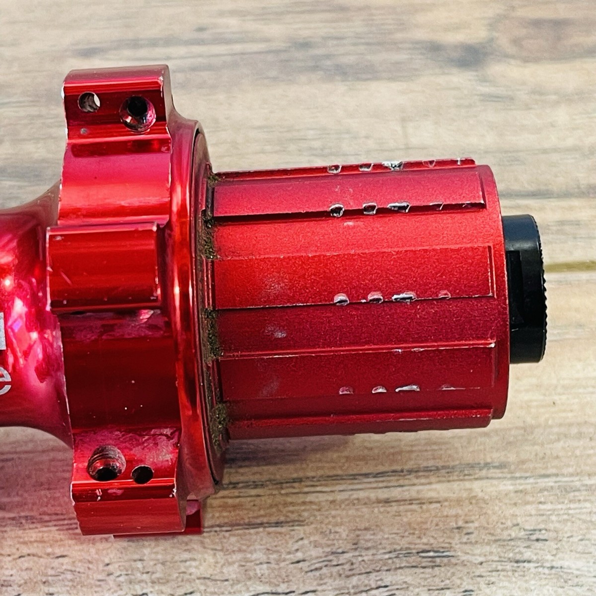 Sun Ringle Red Anodized Rear Hub 24H Disc 135 x 12mm Thru