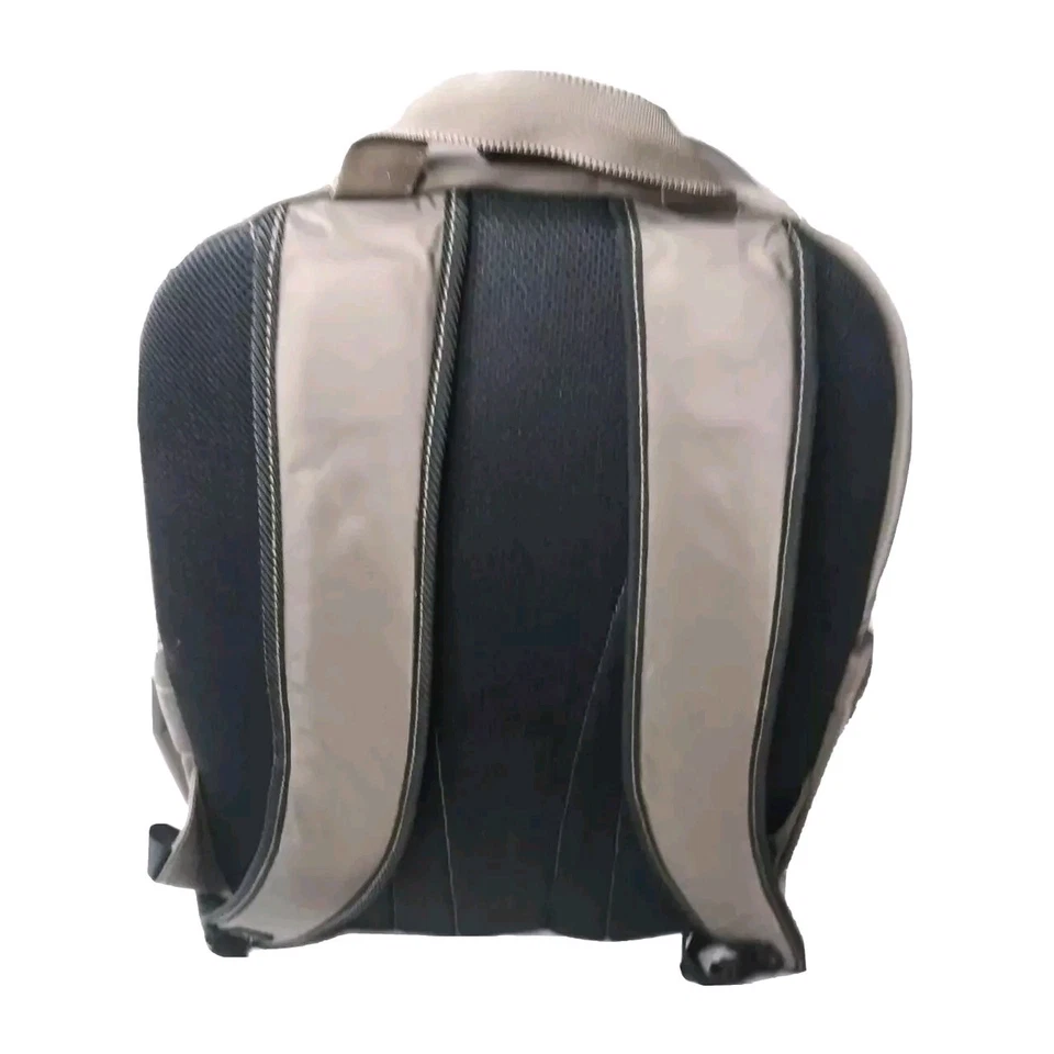 Теннисный рюкзак Hadaki экологичный веганский рюкзак серо-коричневая сумка розничная цена 99 долл. США - Изображение 2 из 4