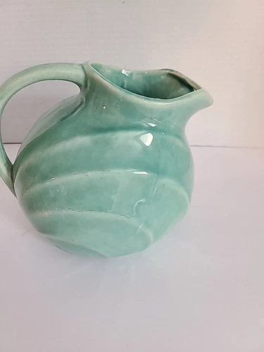 Vintage McCoy art pottery  glossy pitcher with ice lip