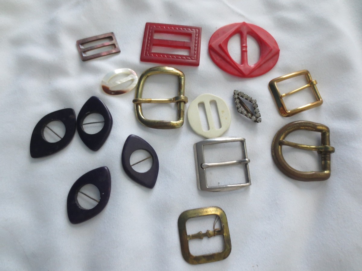 Lot of 15 Vintage Buckle Buckles Bakelite Plastic Metal Brass