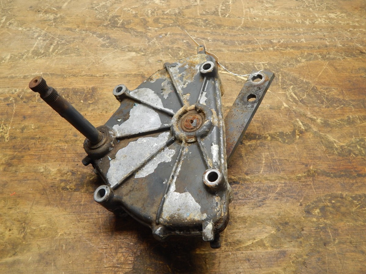 Kubota G1900-S Steering Gear Assembly 66101-41110 with Pitman Arm