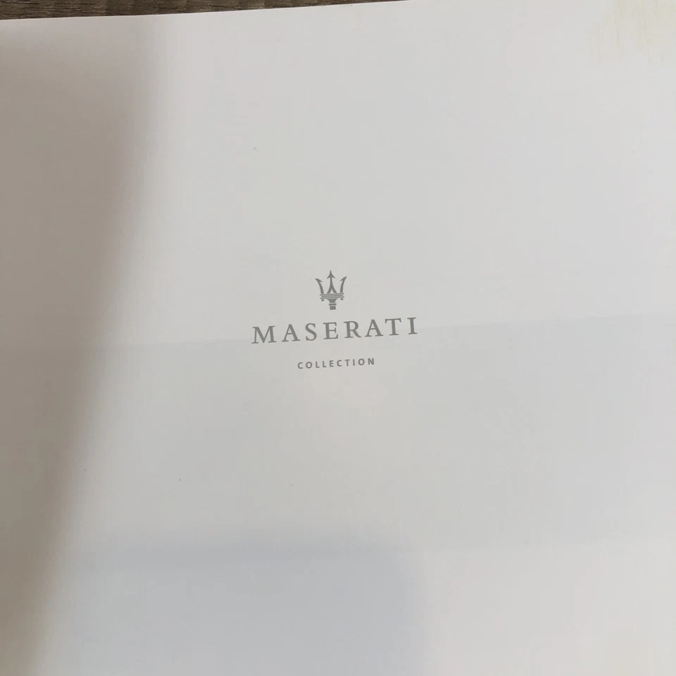 SHOWROOM MASERATI COLLECTION CATALOG 2008 - Image 2 of 4