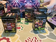 Five Nights At Freddy's Serie 2 Caja Ciega Felpa Colgador Llavero 5 Sin Abrir