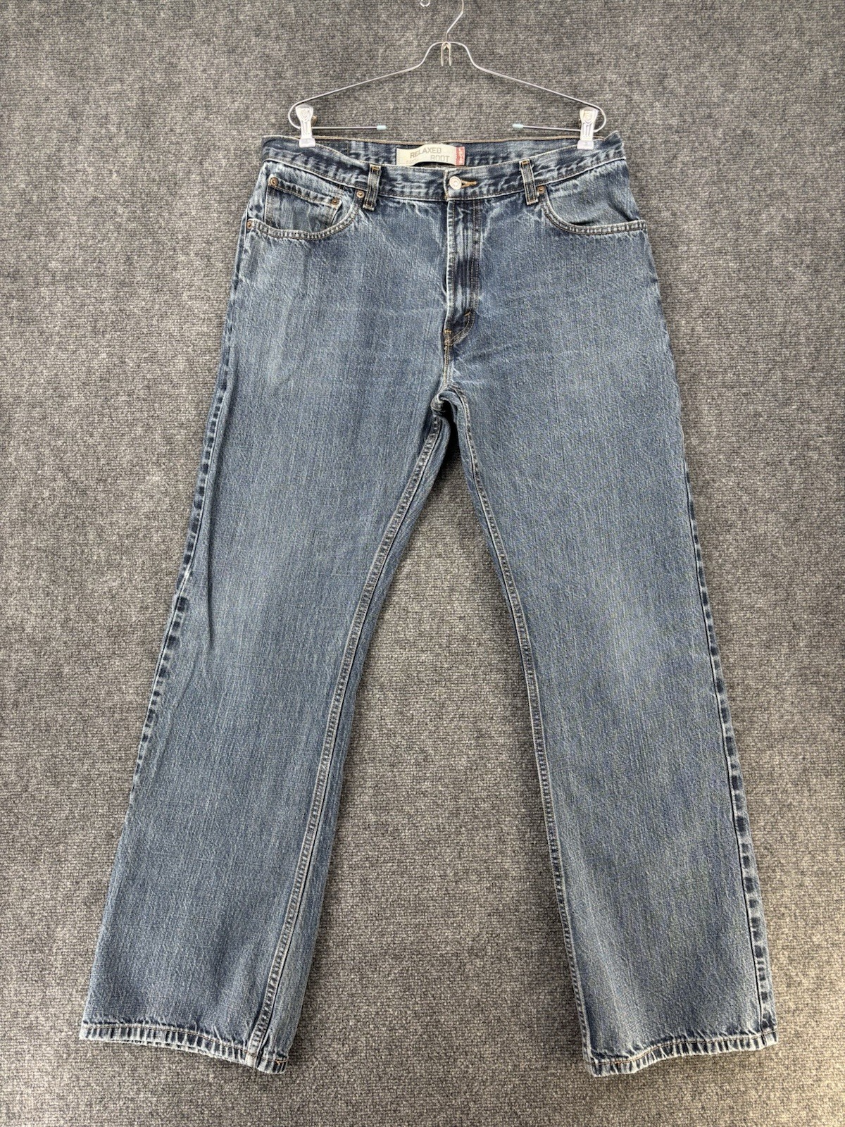 Levi’s 557 Relaxed Boot Cut Men’s 35X32* Distressed Flat Zip Front Casual