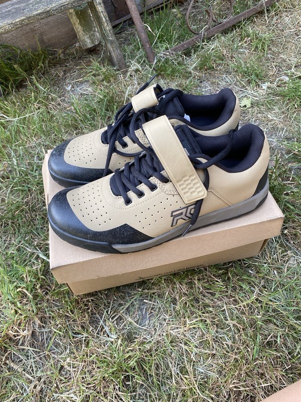 Ride Concepts Hellion Elite MTB Shoes With 2 bolt Clip - Size 10 - Beige