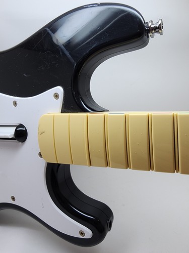 Guitar Hero Lots Ps2,Xbox 360,Wii (Not Tested For Parts) Sunburst Strato Caster - Picture 3 of 24