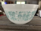 Pyrex Amish Butterprint #402 Mixing Bowl 1.5 Qt Turquoise White