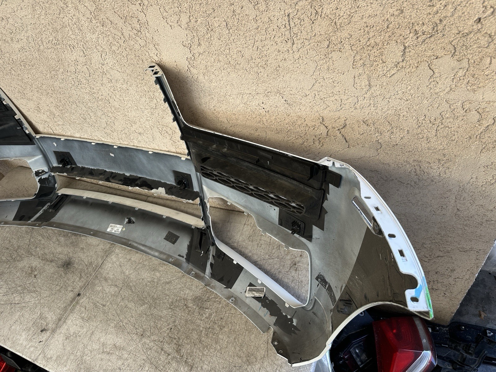 2019 2020 2021 2022 2023 2024 ROLLS-ROYCE CULLINAN RR31 FRONT BUMPER COVER OEM