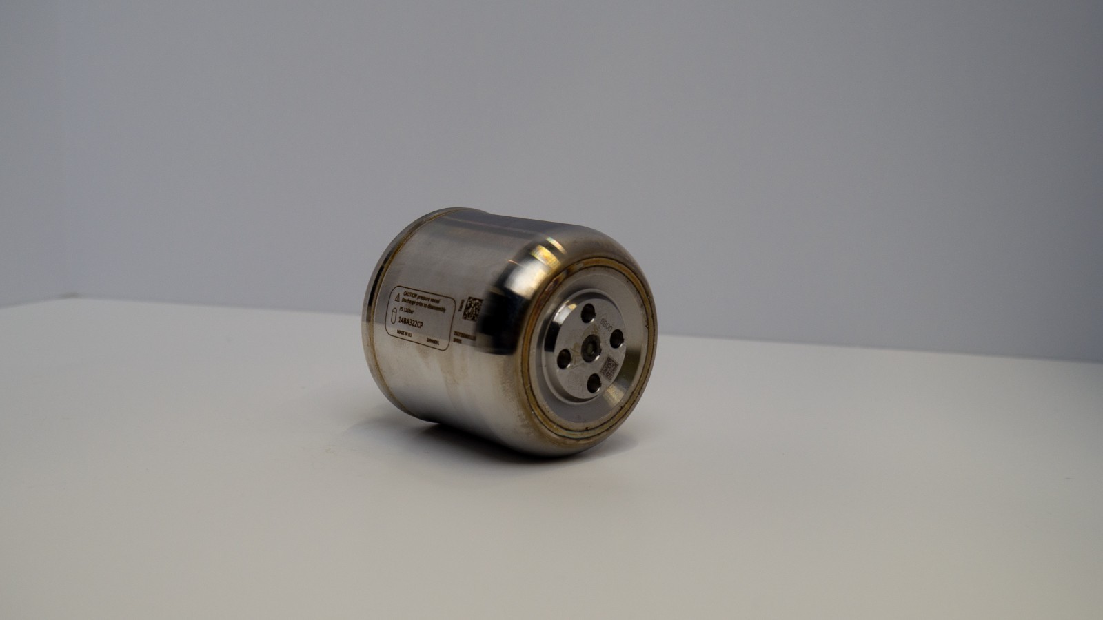 McLaren Metal Bellow Accumulator 14BA322CP w/ Bolt 14BA253RP