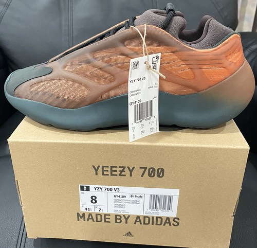 yeezy 700 v3 size