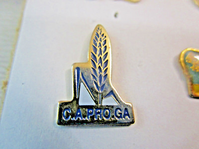 PIN'S LANDWIRTSCHAFT / TRAKTOR / MÄHDRESCHER / C.A.PRO.GA 1,8cm hoch