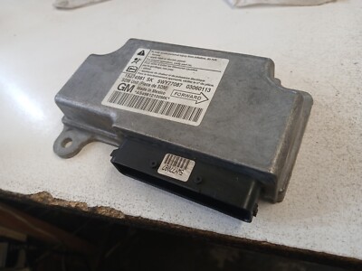 Solstice Restraint Control Module 15874981 used 2006