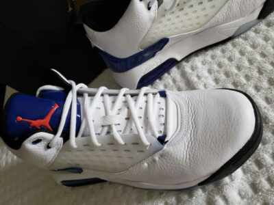 jordan maxin 200 white and blue