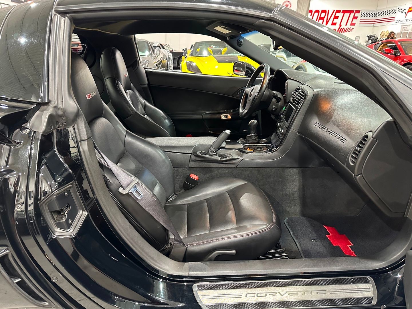 2008 [41U] Black Chevrolet Corvette   | C6 Corvette Photo 10