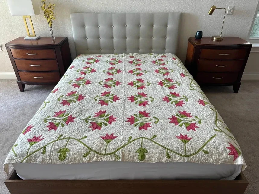 Gorgeous Carolina Lily Antique Handmade Quilt ~ Truly Stunning Quilting! - Image 3 of 4