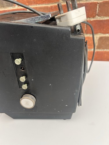 VINT. PROP SONY SOLID STATE TRANSISTOR TV RECEIVER MOD.9-90UB WORKING FAIR COND. - Picture 10 of 17