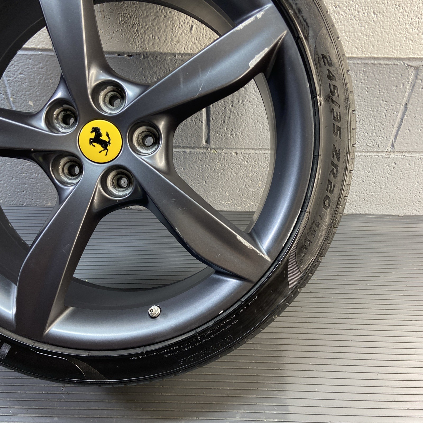 2018-2023 Ferrari Portofino F164 Front Rim Wheel Disc 8j x 20 ET45.7 OEM *NOTE*