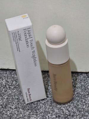 Rare Beauty Liquid Touch Weightless Foundation 250W   Authentic BNIB