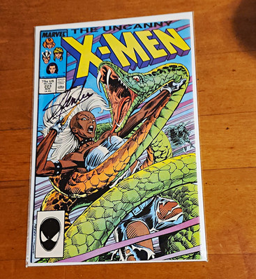 Marvel The Uncanny X-Men #223 (1985) Storm Signed Stan Lee