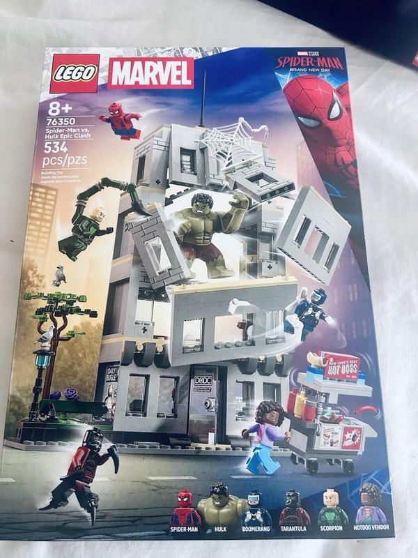 LEGO Marvel Spider-Man vs. Hulk Epic Clash 76350 Building Set 534 pcs Age 8+