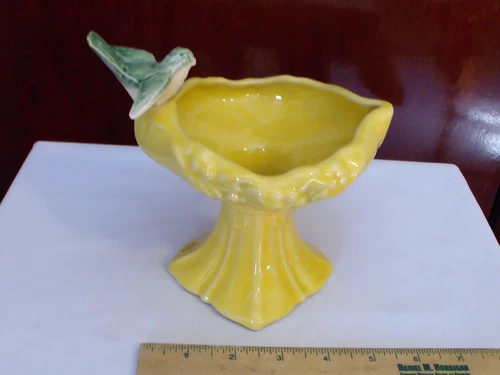 VINTAGE MCCOY POTTERY BIRD BATH PEDESTAL PLANTER 6" YELLOW