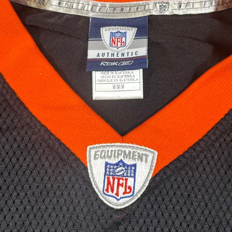 Camiseta de futebol vintage Reebok NFL Cincinnati Bengals Ochocinco 85 preta média - Imagem 3 de 4