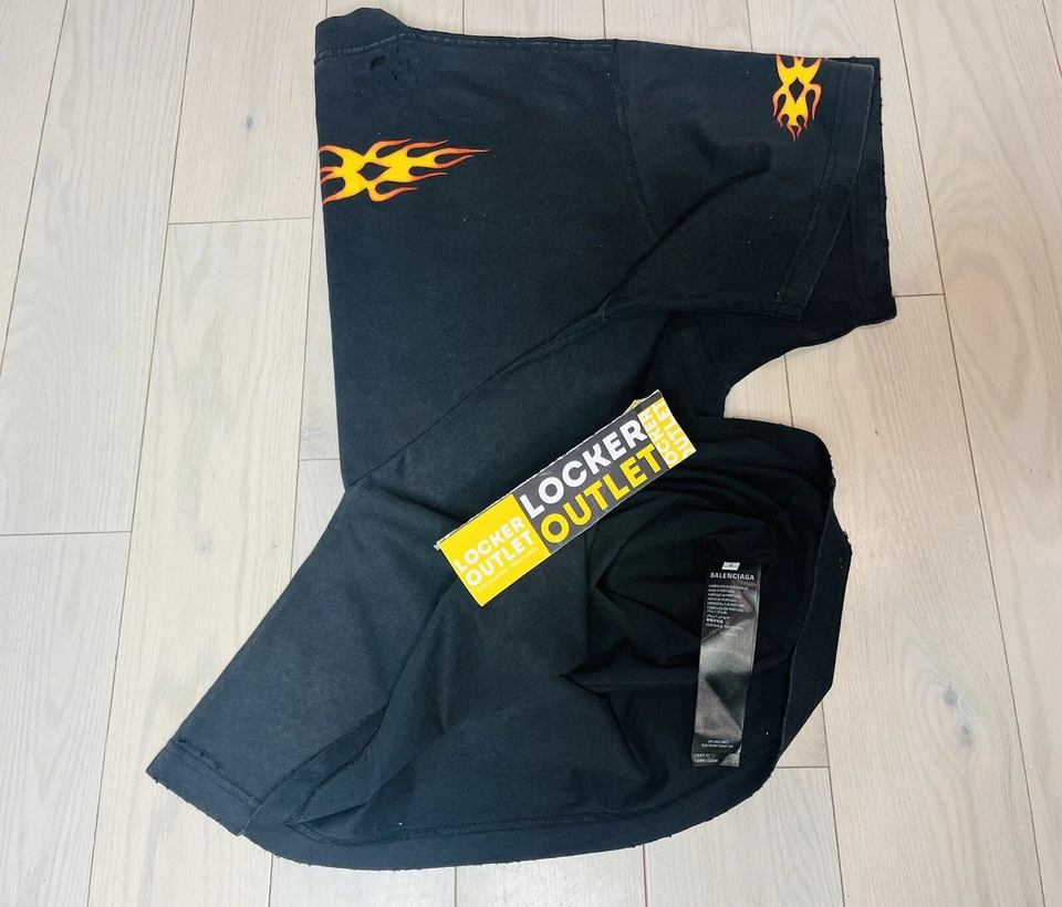 Balenciaga MEN'S BURNING UNITY T-SHIRT OVERSIZED IN BLACK Size 2 - Image 4 of 4