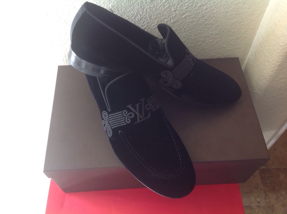 LOUIS VUITTON MENS €1350? BLACK VELVET EVENING LOFERS SIZE  display picture 1