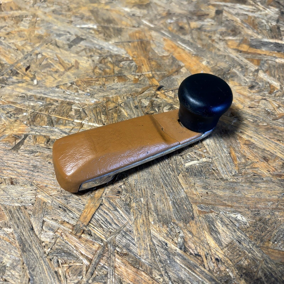 Mercedes-Benz W124 Window Crank Handle Brown 2017680136 | eBay