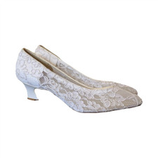 Dyeables Ivory Floral Lace Pointed Toe Pumps Slip On Women's US 9