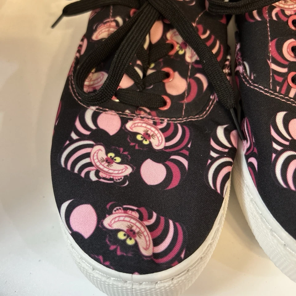 Disney Alicia en el País de las Maravillas Cheshire Gato Tenis Mujer Talla 9 Parte Superior Baja Nuevas Foto 3 de 4