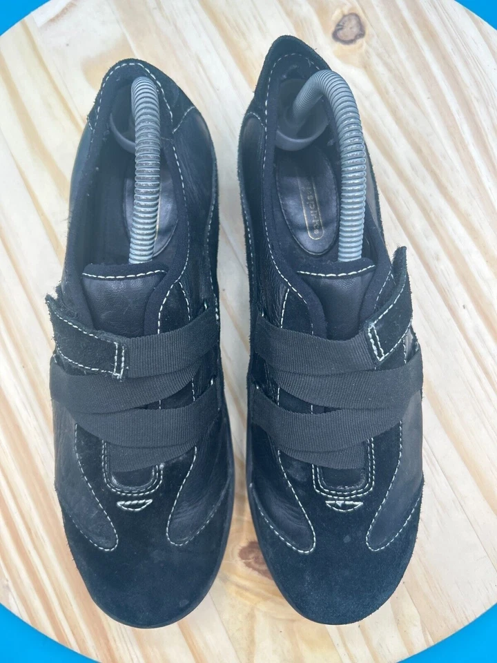 Easy Spirit Athletic Shoes Women's Sz 8.5M Black Suede Hook & Loop Sneakers - Image 4 of 4