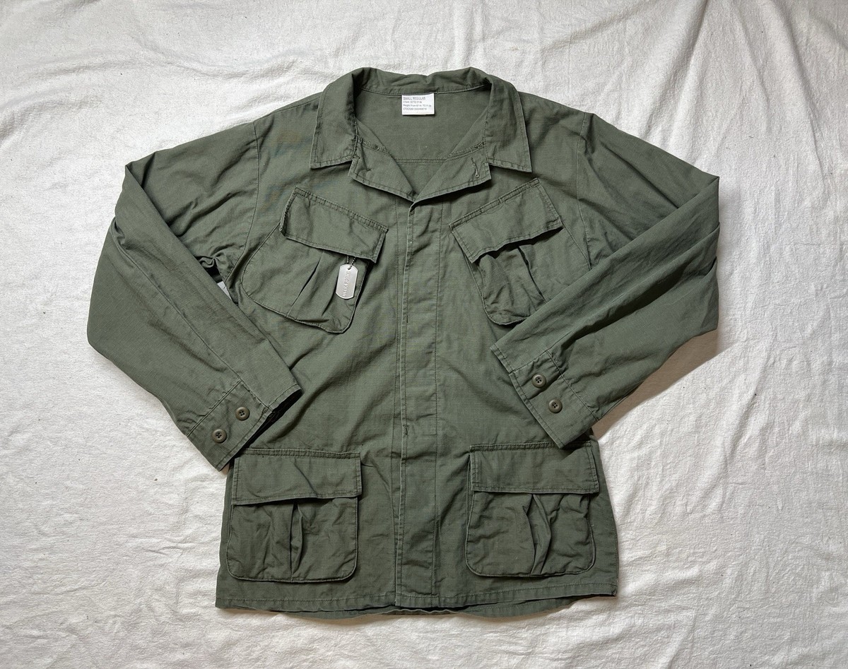 vintage 1960s U.S. Army tropical combat coat, commonly Jungle