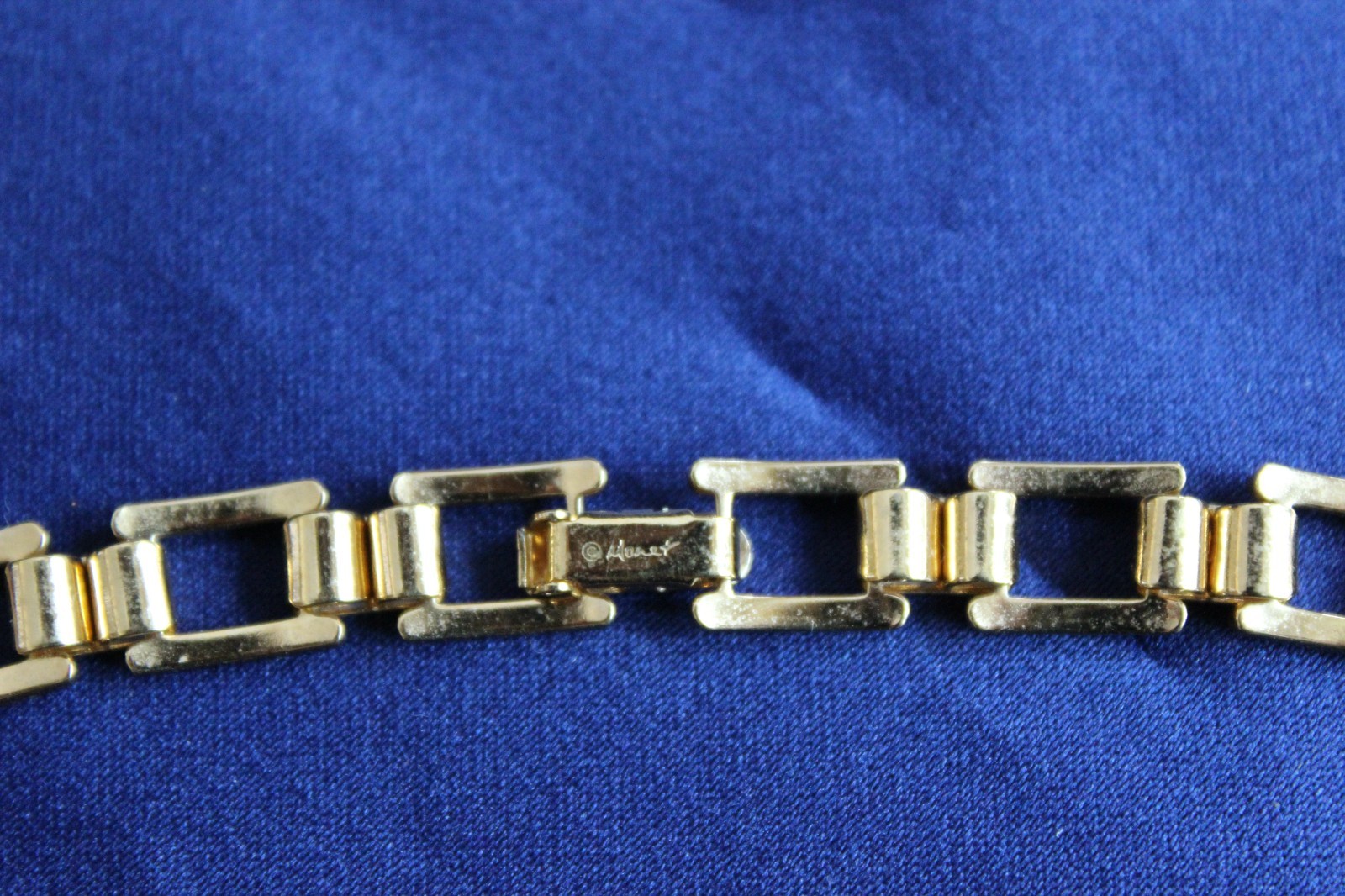 Vintage Monet Link Square Rectangular Gold Tone N… - image 4