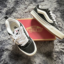 Vans Knu-Skool Black/True White Low Top Suede...