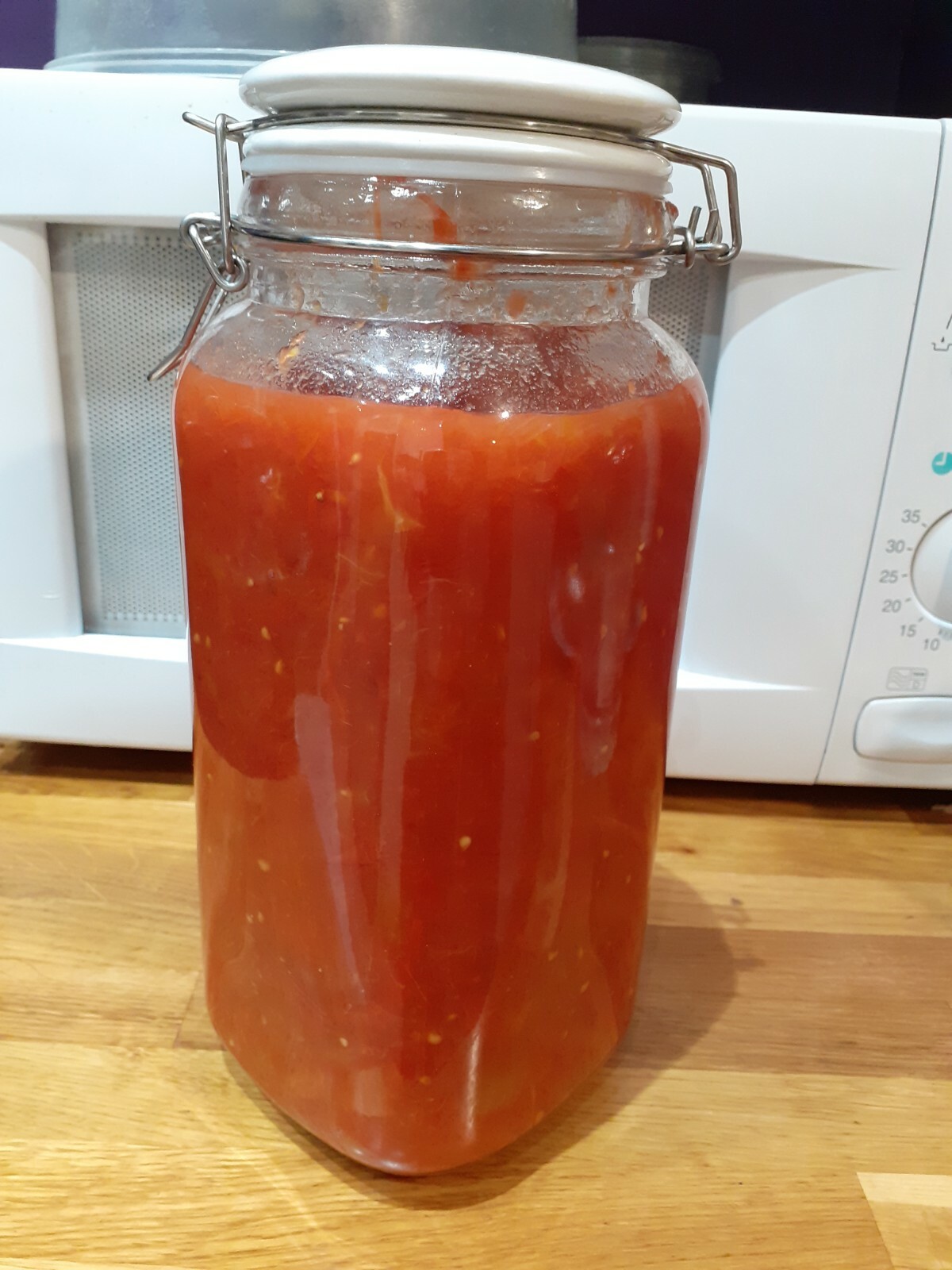 Tomato Red Brandywine Beefsteak Heirloom basis for Brandy Boy variant