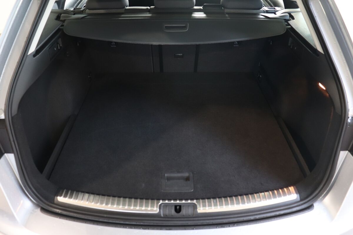 Seat Leon 1,6 TDi 115 Style ST DSG