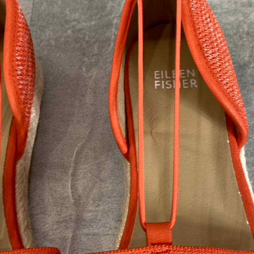 Eileen Fisher Women display picture 1