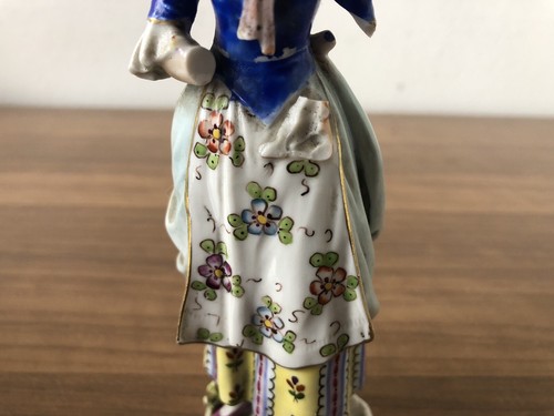Antica Statuina Capodimonte Giovincella In Porcellana Italiana D’epoca - Foto 10 di 14