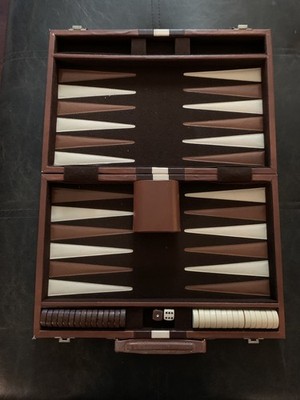 Vtg Backgammon Set in Faux Leather Carrying Case . Pre owned . As Is