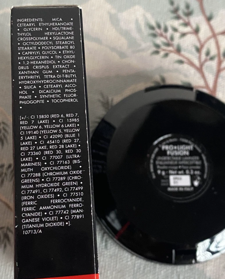 Make Up For Ever Pro Light Fusion Undetectable Luminizer in Shade 1 9g NWB RARE - Image 4 of 4