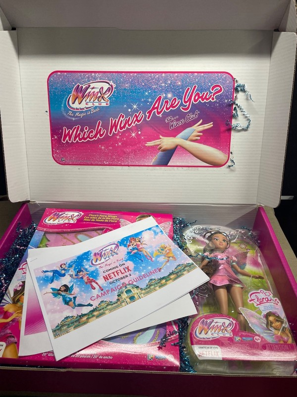 Winx Club Promotional Box With Flora Figure Wings Stickers Pin Campaign Papers