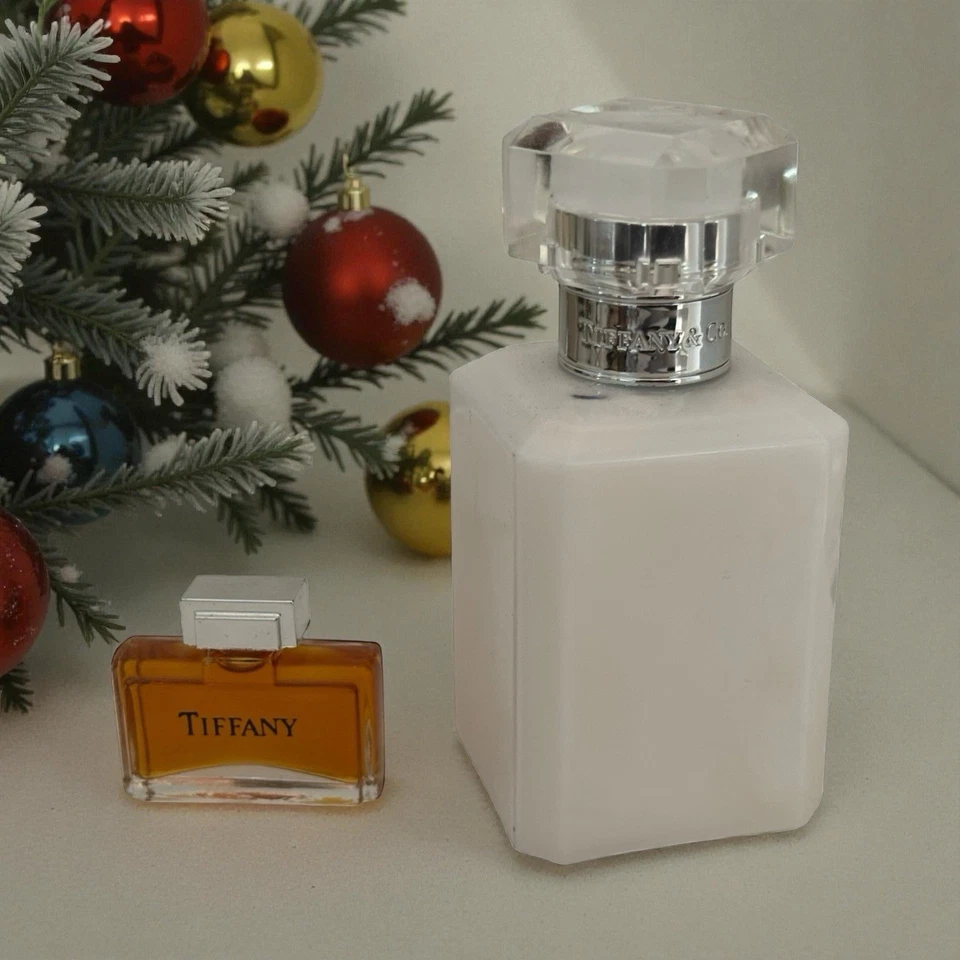 Auténtico Set de Regalo de Perfume TIFFANY & CO - EAU DE PARFUM MINIATURA y Loción Corporal Foto 3 de 4