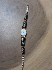 Vtg Chaika (ЧАЙКА) Quartz Watch  Gold Tone, Hand Painted Russian Floral Bracelet