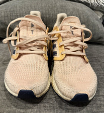 Imagen de adidas UltraBoost Parley Women’s Primeknit Low Top Cushioned Sneaker Pale Pink