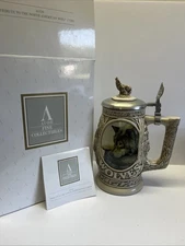 Vintage Avon Tribute to the North American Wolf Stein with Lid. (1997) NIB