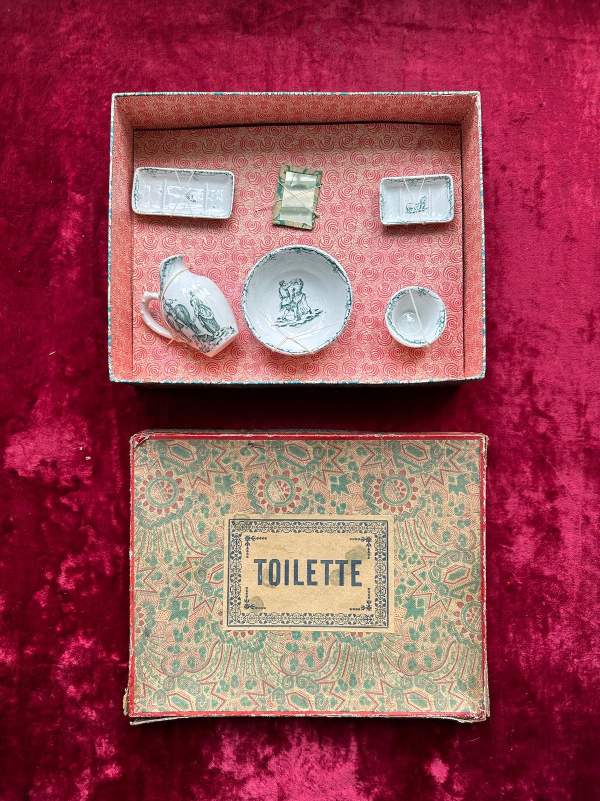Old toilet service in its original box doll pitcher soap dish »